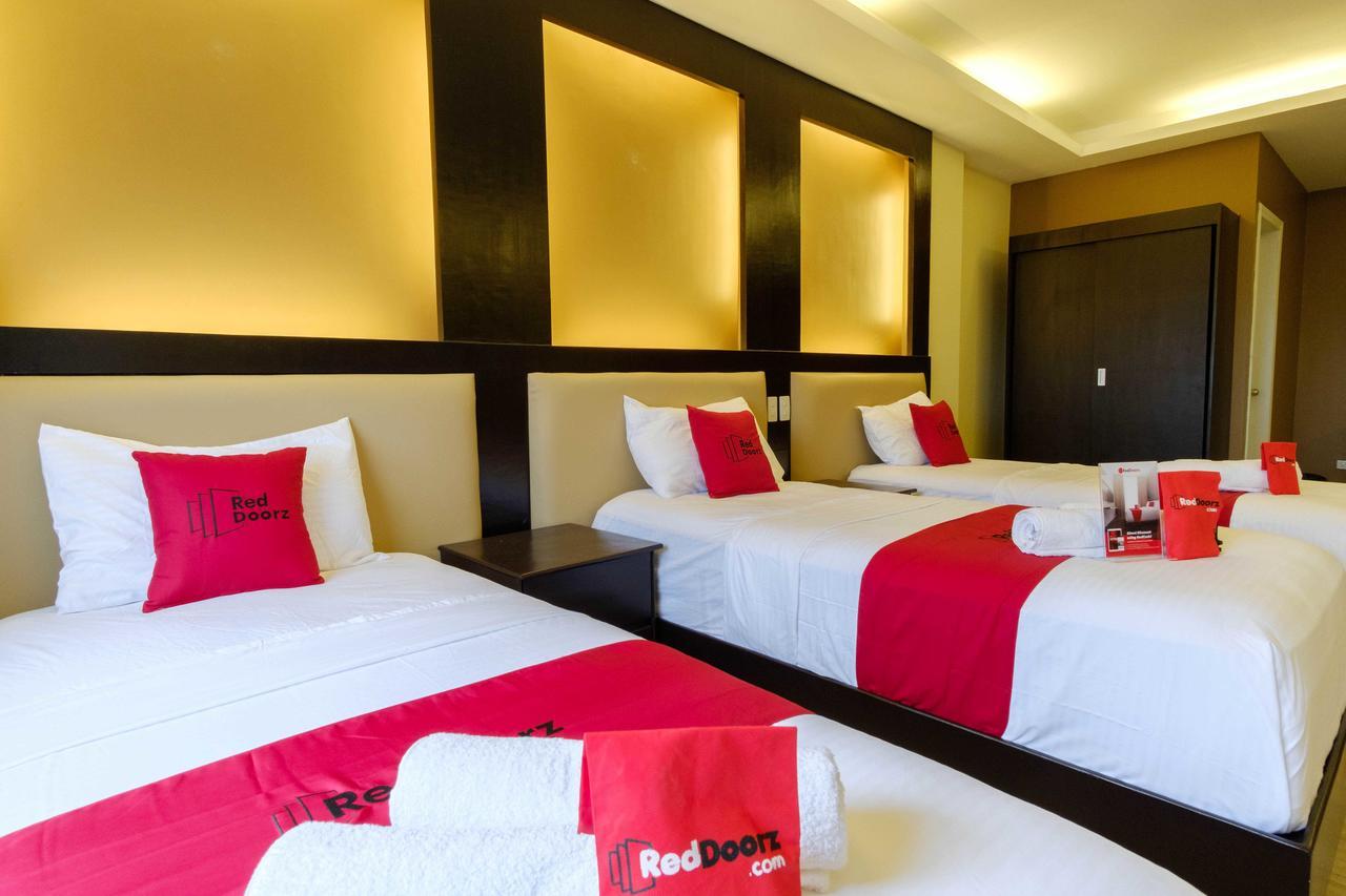 Reddoorz Premium Near Trinoma Hotel Quezon City Exterior foto