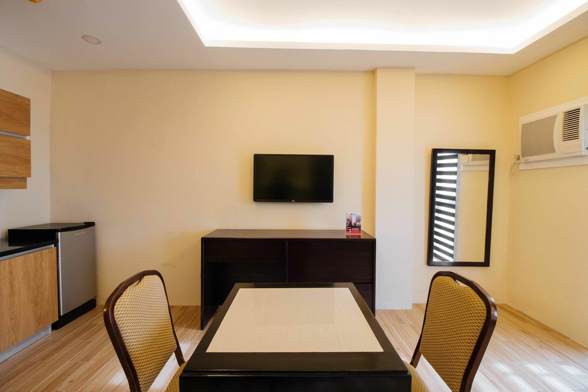 Reddoorz Premium Near Trinoma Hotel Quezon City Exterior foto