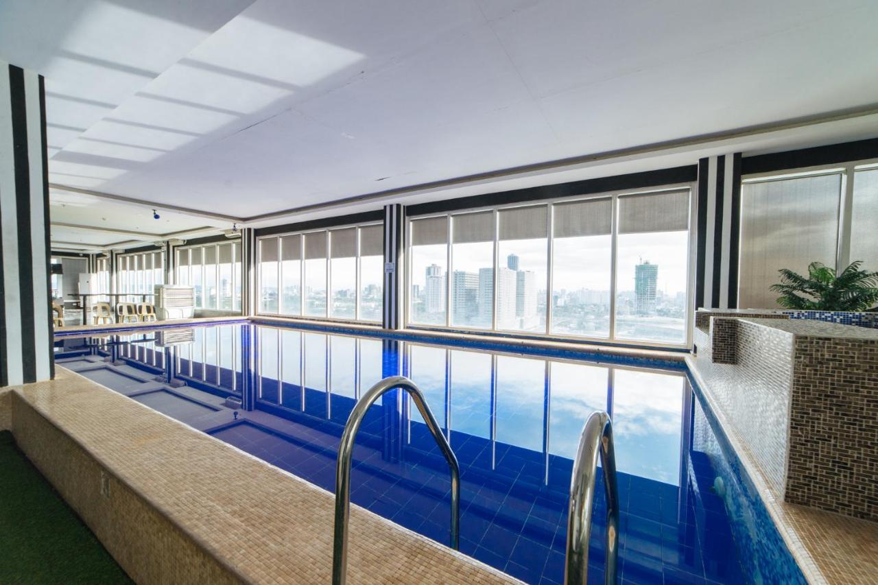 Reddoorz Premium Near Trinoma Hotel Quezon City Exterior foto