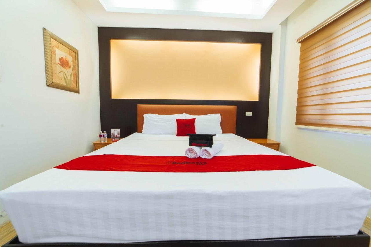 Reddoorz Premium Near Trinoma Hotel Quezon City Exterior foto