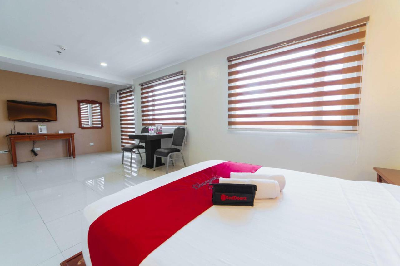 Reddoorz Premium Near Trinoma Hotel Quezon City Exterior foto