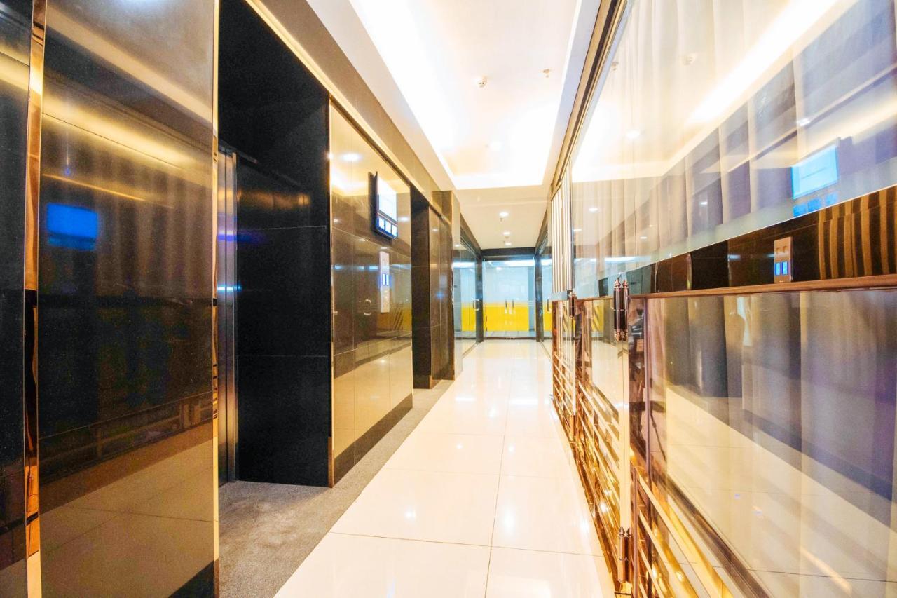 Reddoorz Premium Near Trinoma Hotel Quezon City Exterior foto
